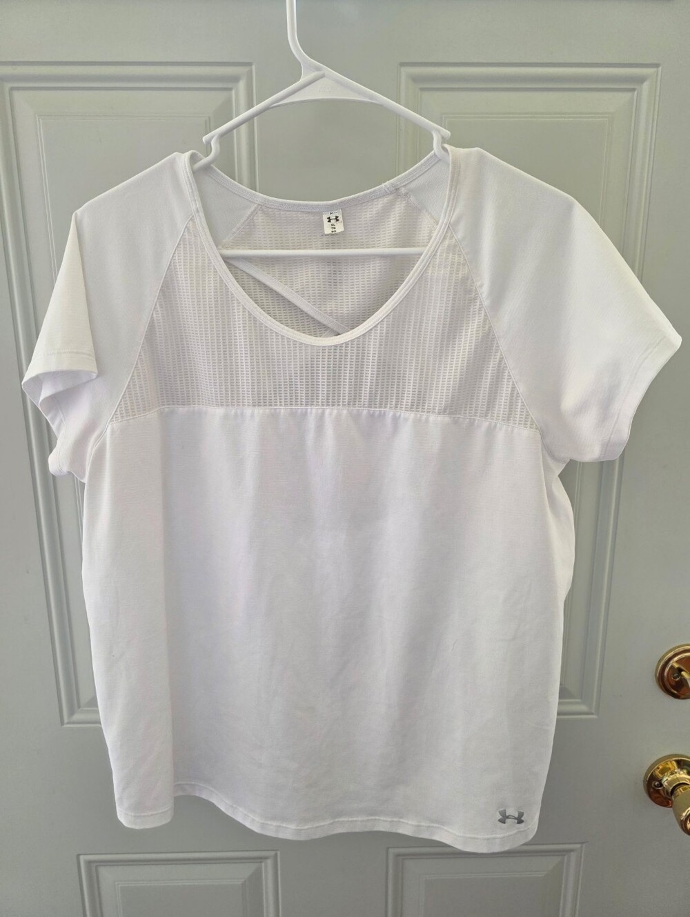 Under Armour White Short Sleeve Mesh Yoke Tee Size XL-New With Tags